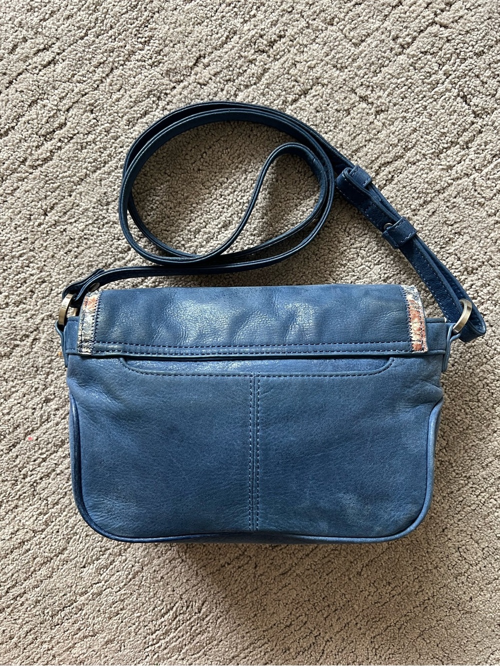 HOBO Blue Shiny Leather Crossbody Bag - Picture 3 of 16